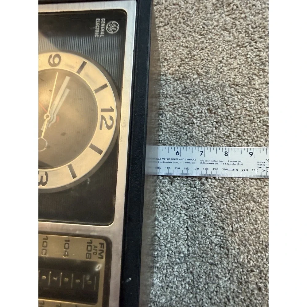 Vintage General Electric GE Alarm Clock Radio AM/FM Analog Model READ NO RADIO